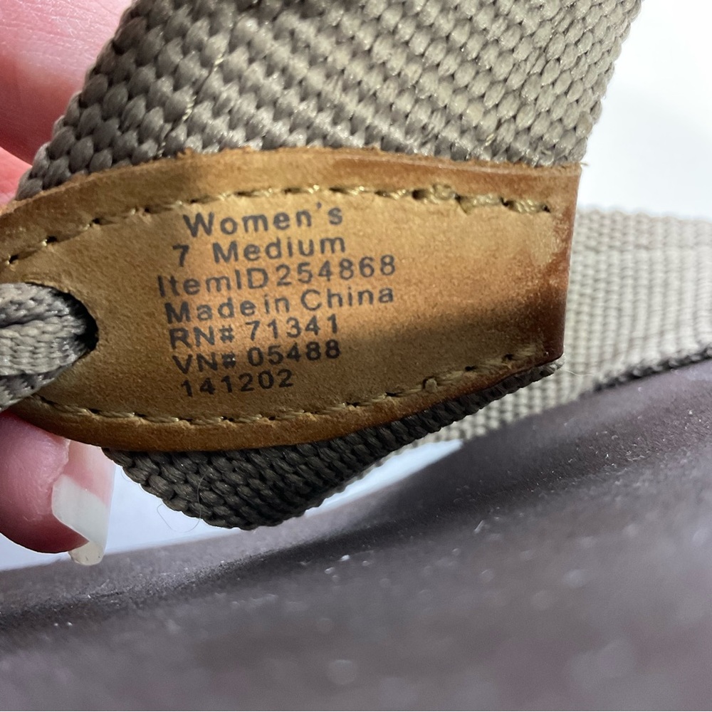 L.L. Bean Original Seashell Flip Flops Women’s Si… - image 7